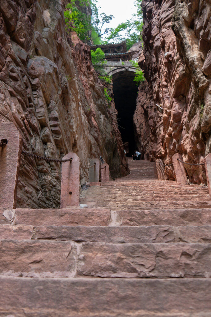 Treppenstufen auf dem Weg zum Tempel